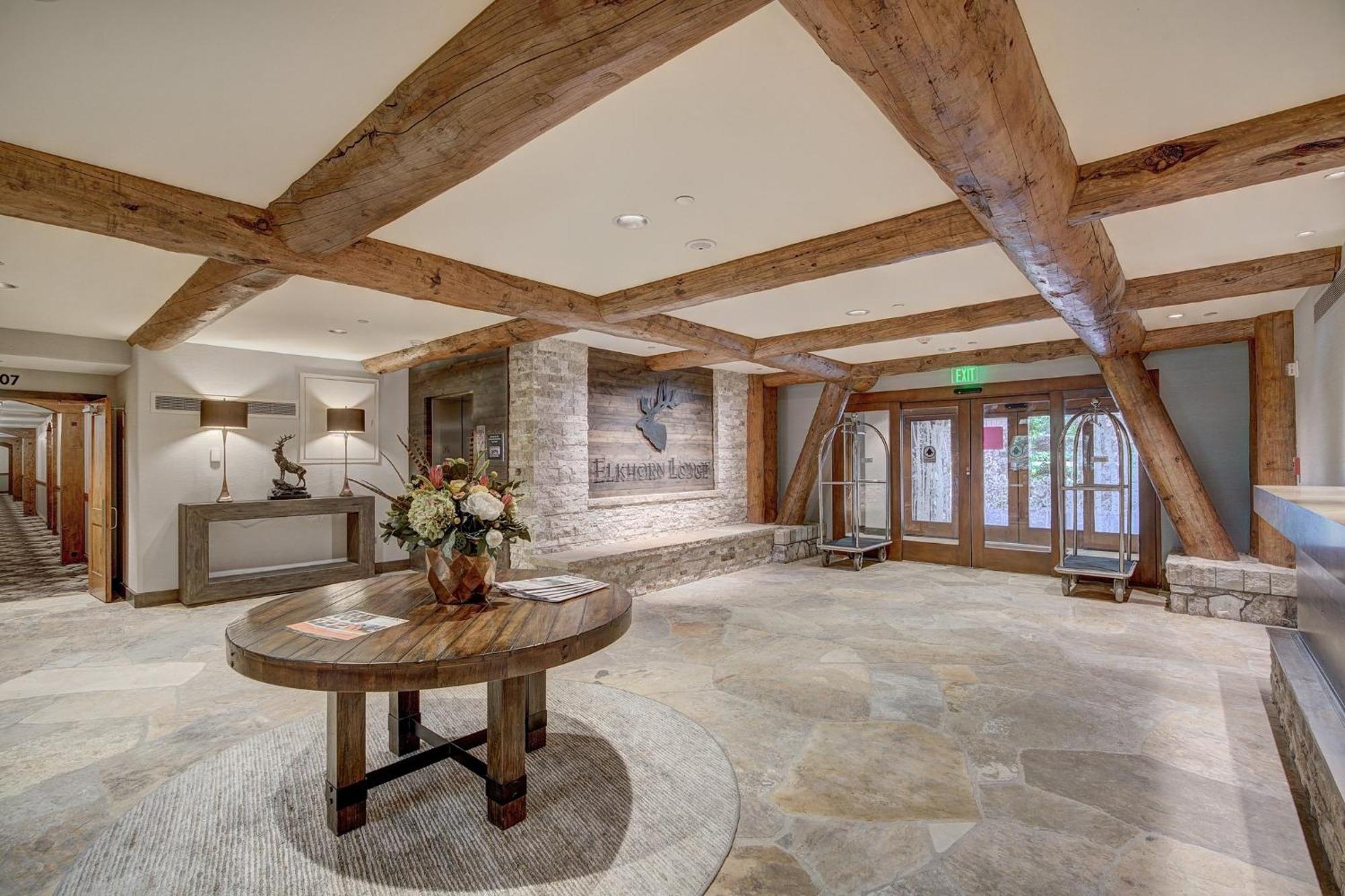אבון Elkhorn Lodge מראה חיצוני תמונה