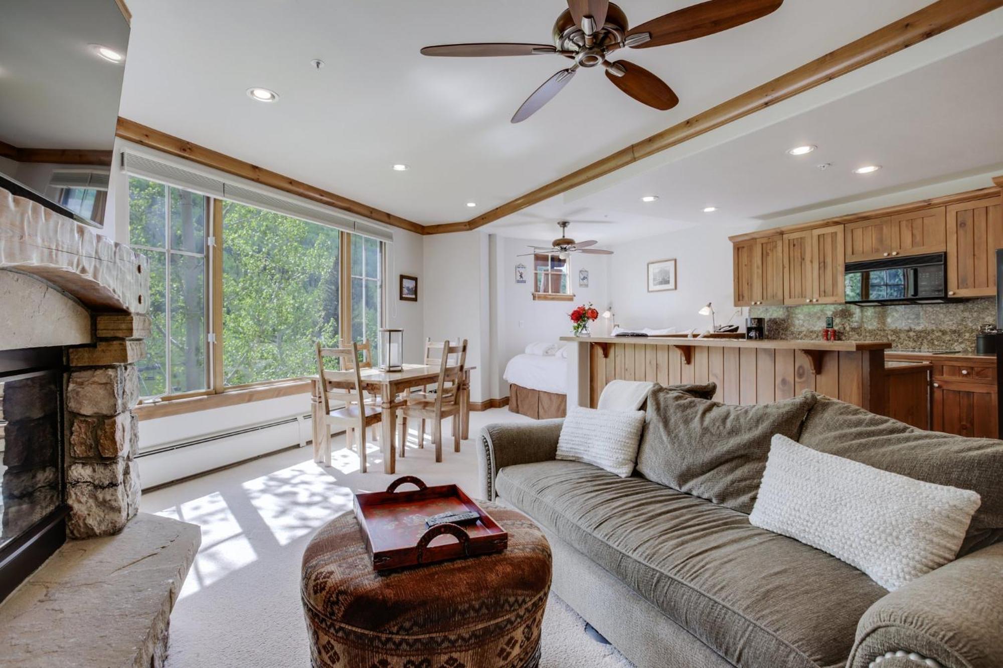 אבון Elkhorn Lodge מראה חיצוני תמונה